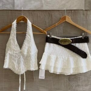Total look falda y top blanco